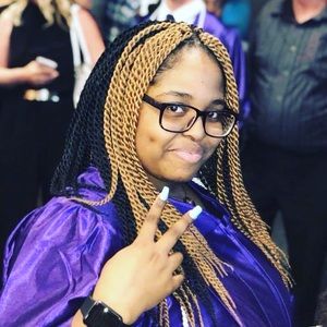 Meet your Posher, Tiara